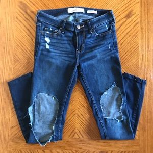 HOLLISTER ORIGINAL LOW RISE SUPER SKINNY JEANS.